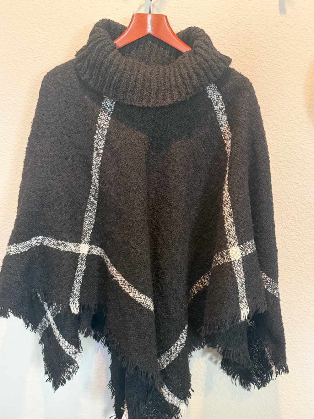 Chico's Black Plaid Pullover Turtleneck Poncho L/XL